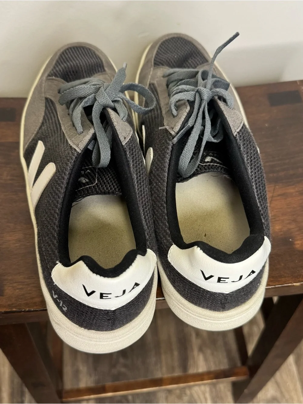 Men’s Veja Dark Gray V-12 Sneakers 10.5